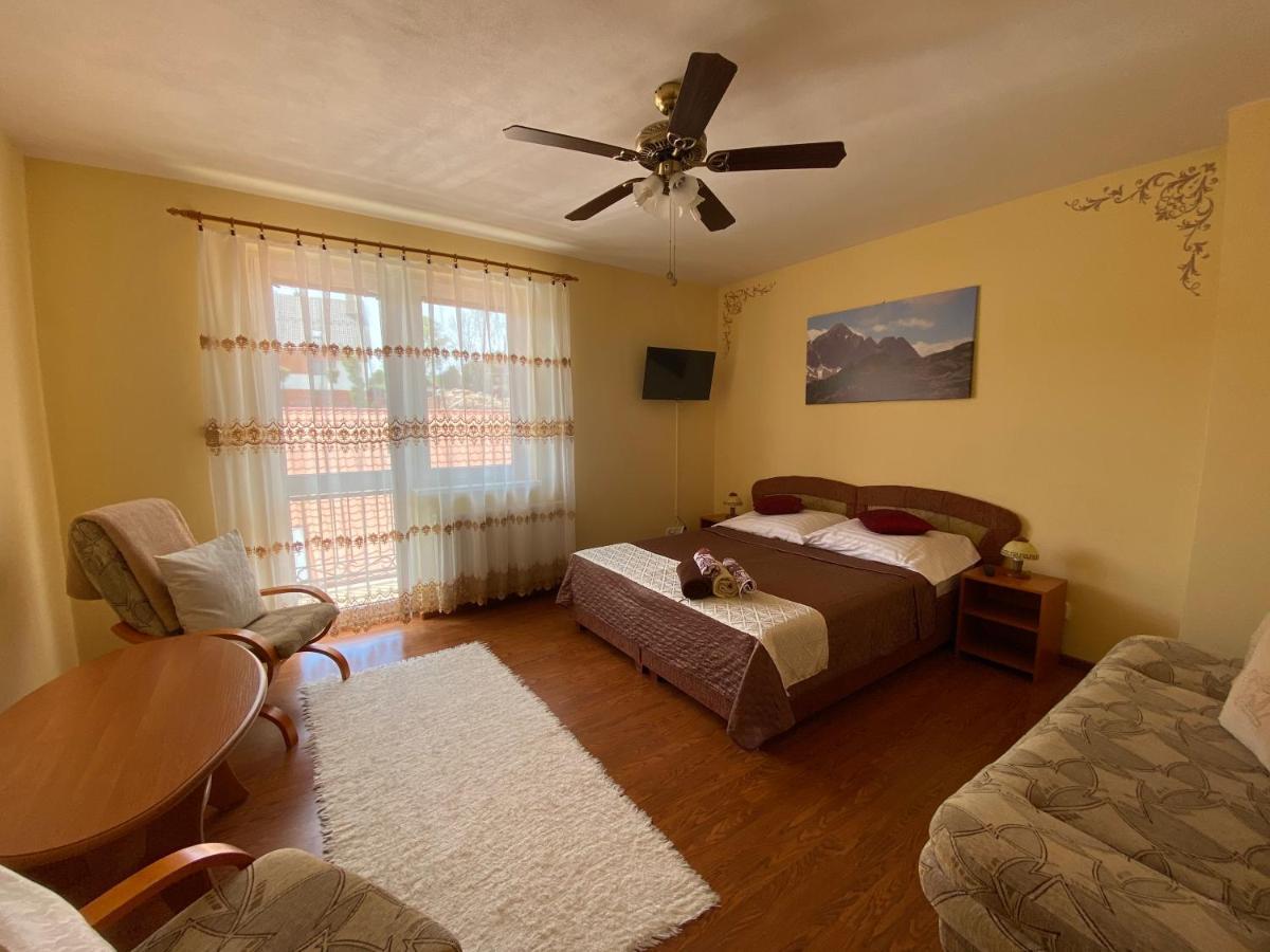 Villa Butterfly Nova Lesna Bagian luar foto