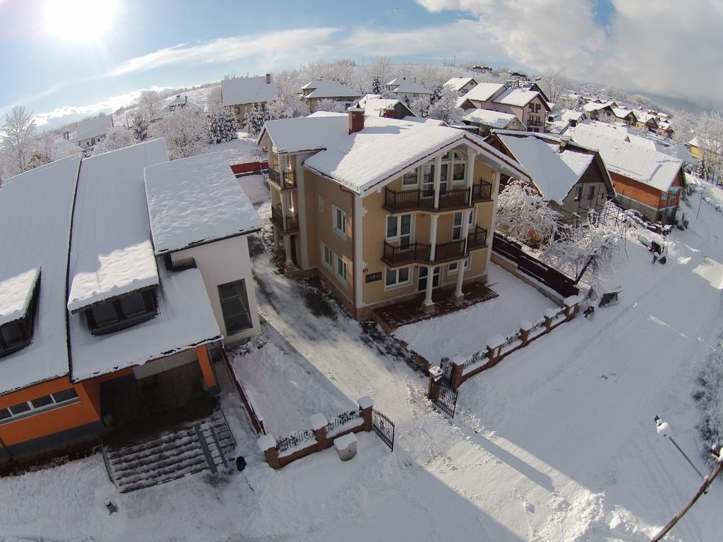 Villa Butterfly Nova Lesna Bagian luar foto
